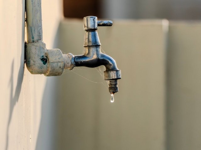 geyser hot water heater
